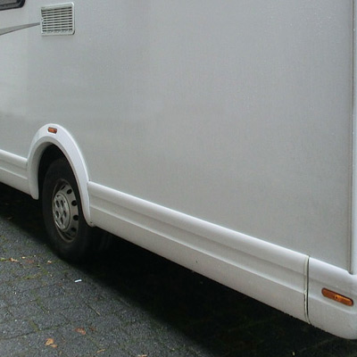 Karavan repariert und ausgebessert